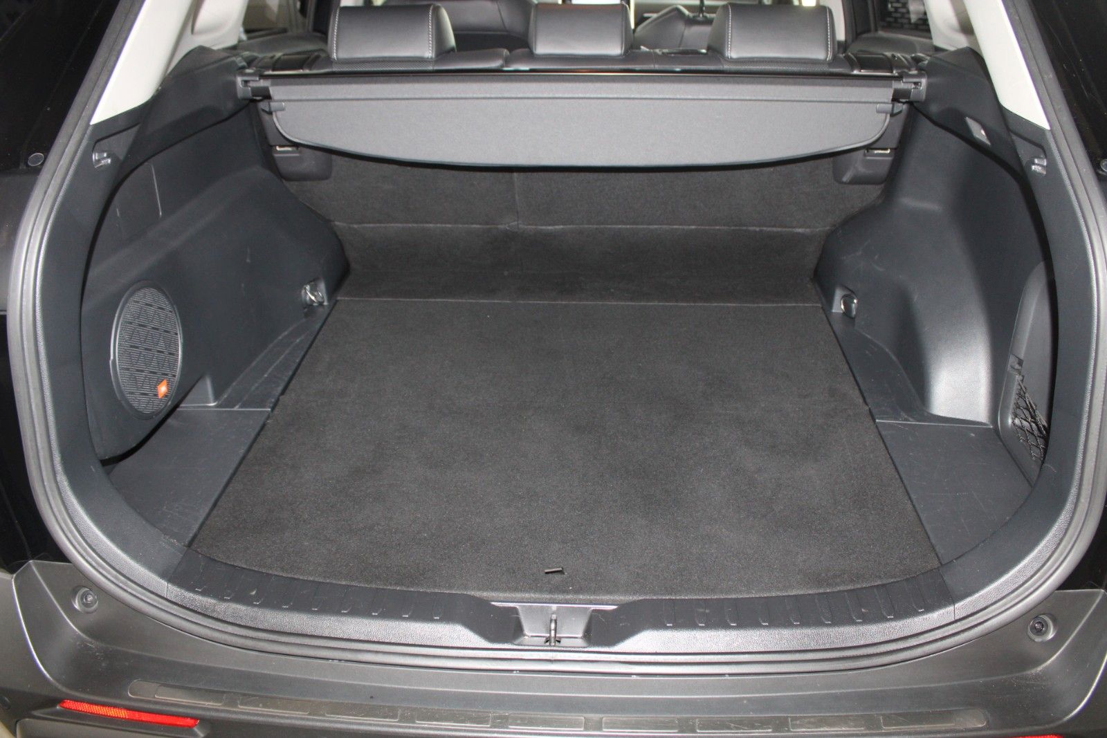 Fahrzeugabbildung Toyota RAV 4 4x2 Hybrid Lounge Aut. PANO LED LEDER ACC