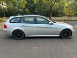 BMW 318d Touring - TÜV neu -Turbolader und DPF neu - Turbolader mit Diesel-Antrieb