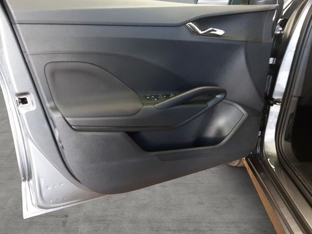 Fahrzeugabbildung Skoda Fabia Tour 1.0TSI DSG AHK SHZ PDC Kamera 16"