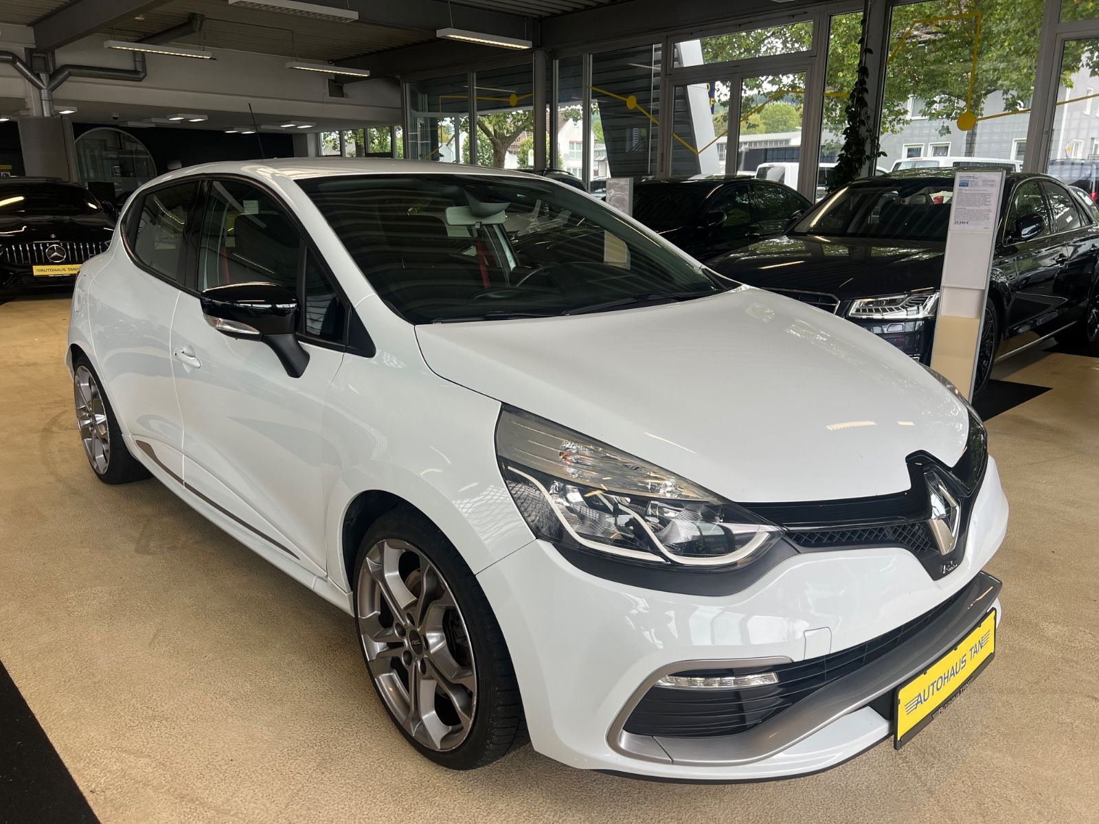 Fahrzeugabbildung Renault Clio IV RS Renault Sport