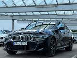 BMW 330e xDrive Tour. M-Sportpaket InnovationsPaket - BMW 3 Series: M Sportpaket