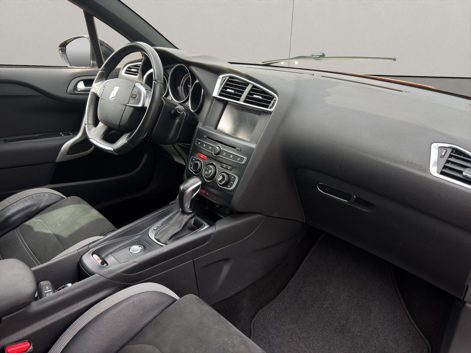 DS Automobiles DS4 1.6 BlueHDi 120 AUTOMATIK NAVI T.WKL AHK KEY