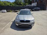 Skoda Octavia 1.6 FSI  Elegance *PDC*Automatik*1-Hand* - Skoda Octavia: Fsi
