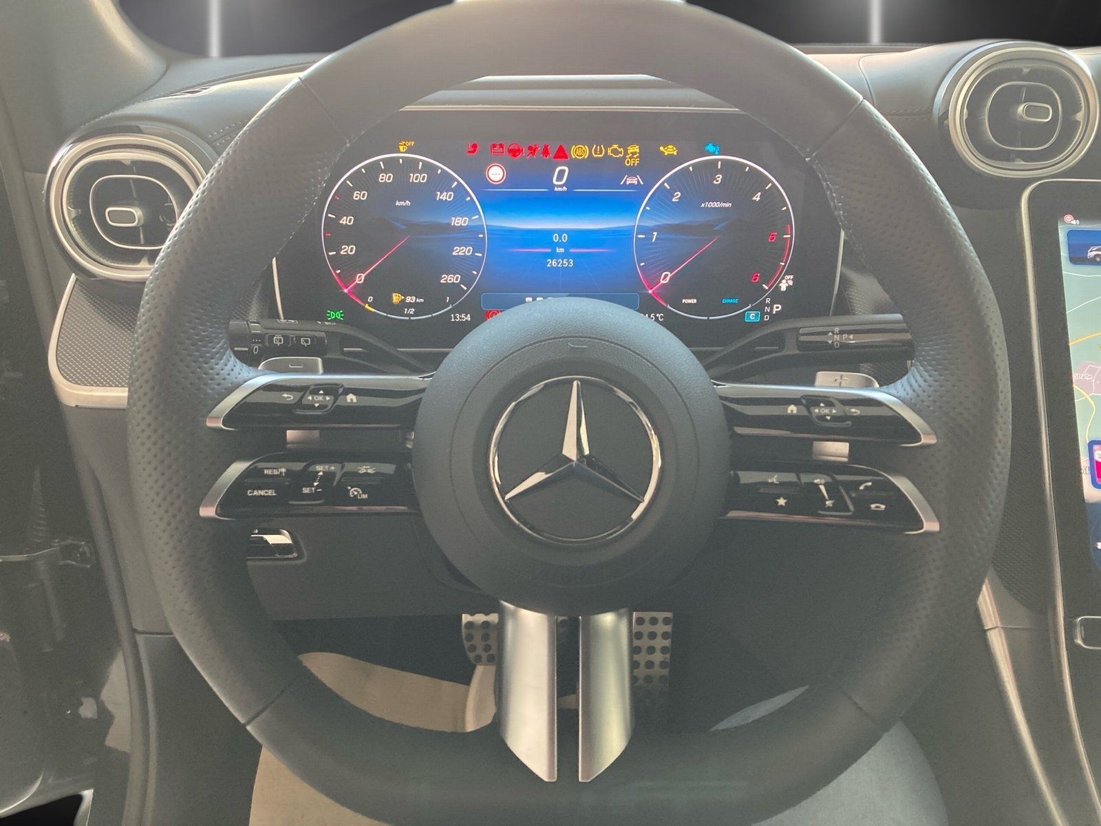 Fahrzeugabbildung Mercedes-Benz GLC 300 d 4M AMG Plus*AHK*20"*Pano*Night*Distro*