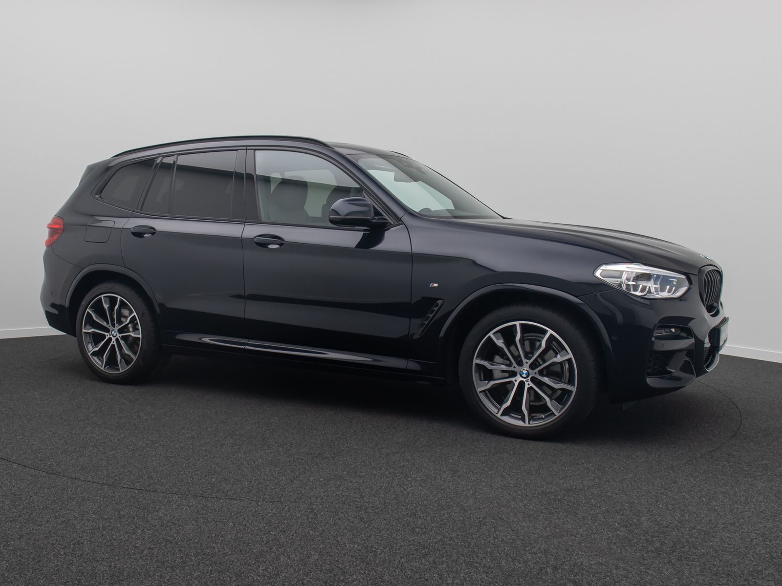 Fahrzeugabbildung BMW X3 xD20d M Sport HUD DAB HiFi Panorama 20Zoll