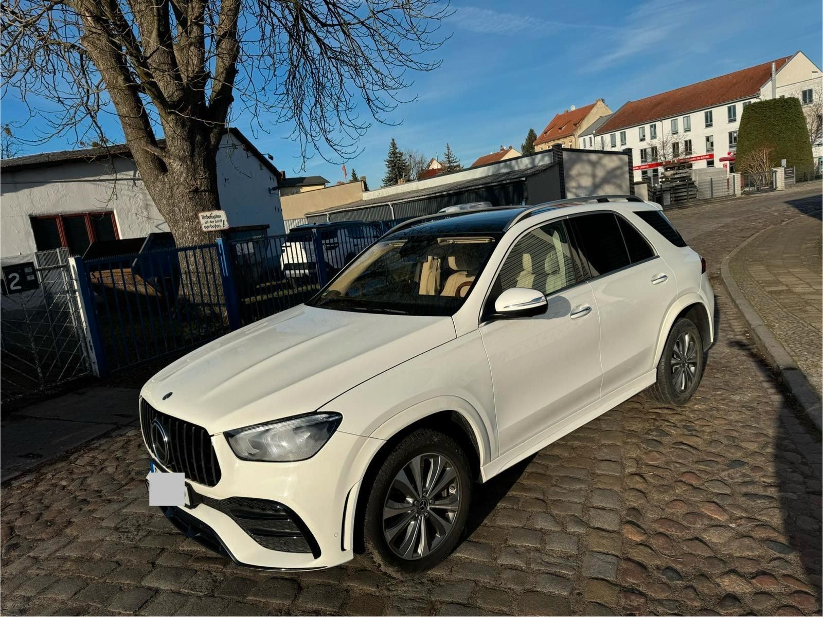 Mercedes-Benz GLE 450 4MATIC PANORAMA AMG LEDER KAMERA AHK