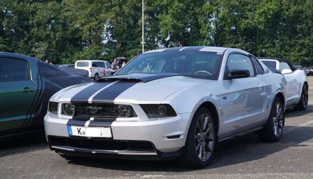 Ford Mustang 2011 79k km, 2.Hand, Top Zust...