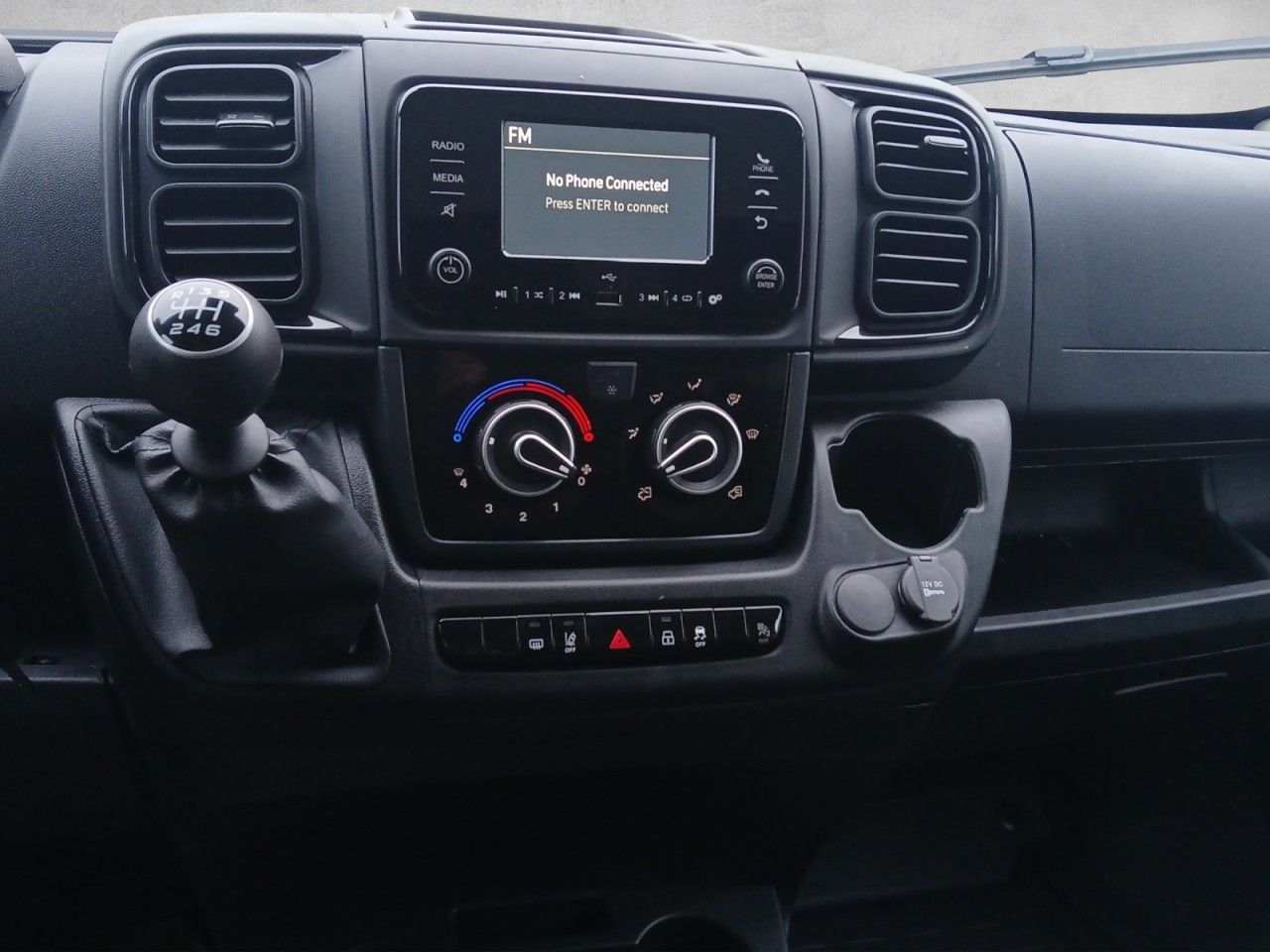 Fahrzeugabbildung Fiat Ducato H2 Kastenwagen 35 L3H2 140 - Kamera uvm.