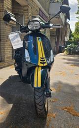 Vespa Sprint 125 Racing Sixties - VESPA SPRINT 125 RACING SIXTIES