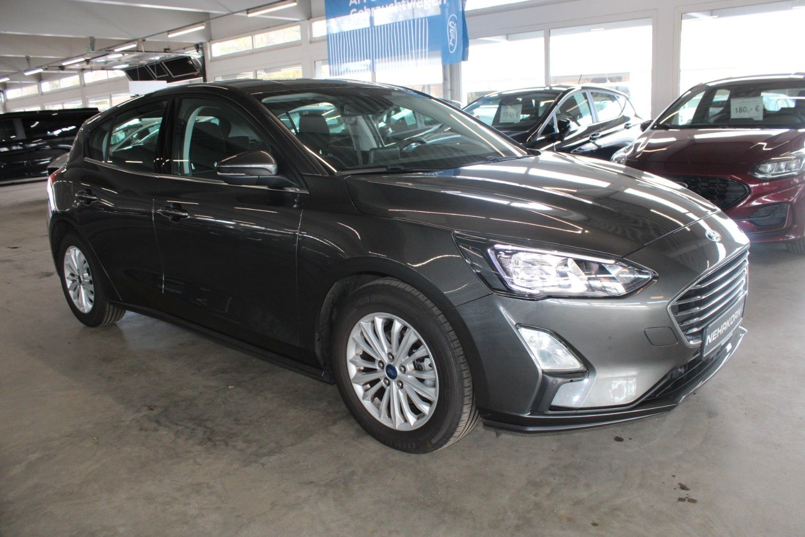 Fahrzeugabbildung Ford Focus Titanium LED WinterPaket DAB NAVI 1.Hand