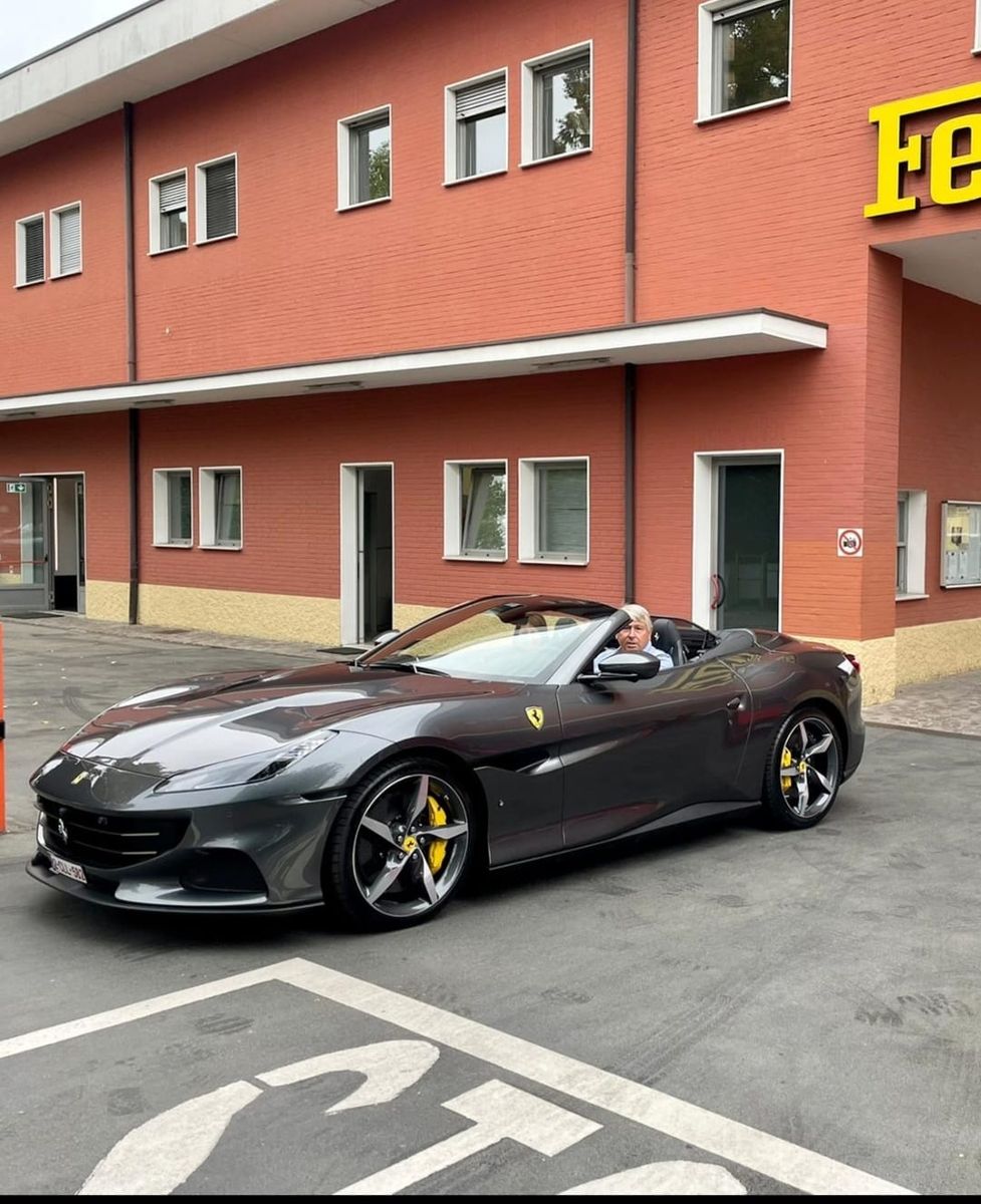 FERRARI Portofino