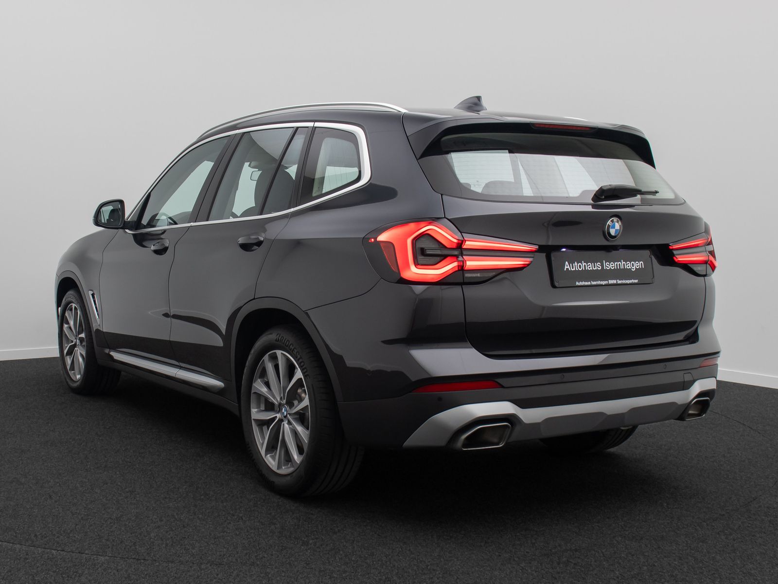 Fahrzeugabbildung BMW X3 xD20d Kamera DAB AHK Leder Sportsitz 19Zoll
