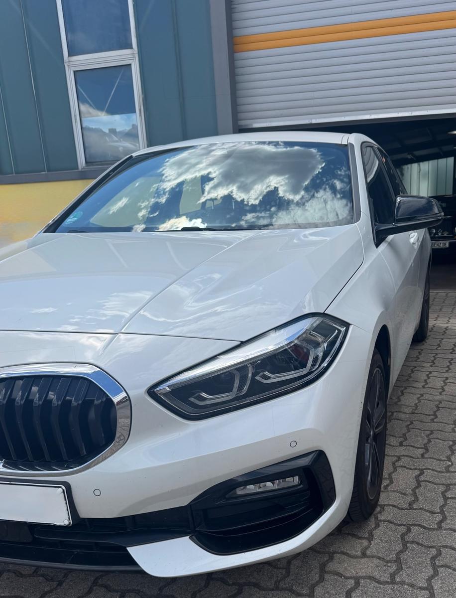 BMW 118i Sport Line,LED,Connect,26.000Km,Garantie