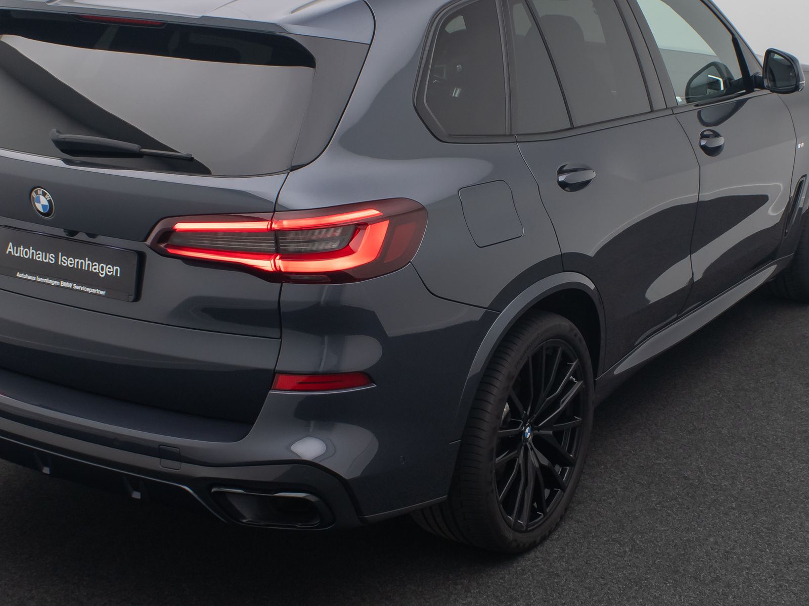 Fahrzeugabbildung BMW X5 xD30d M Sport 360&deg; HUD SoftCl Panorama 22Zoll