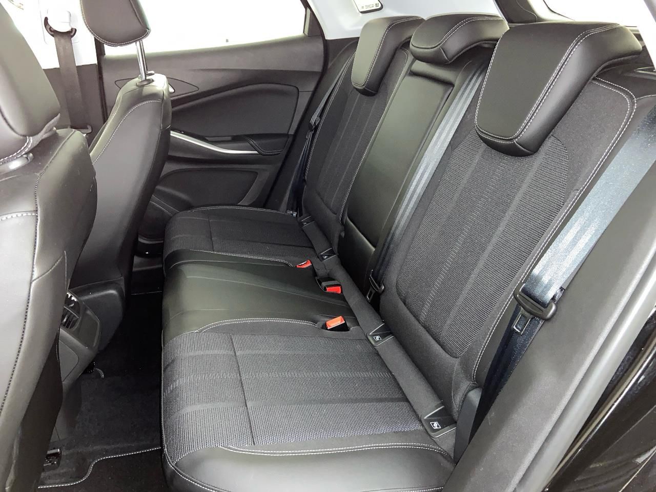 Fahrzeugabbildung Opel Grandland 1.2 Turbo GS