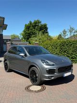 Porsche Cayenne 4.2L V8 2.Hand (Tüv:05/27) - Porsche in Oldenburg
