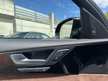 2015 AUDI A8 — фото 10