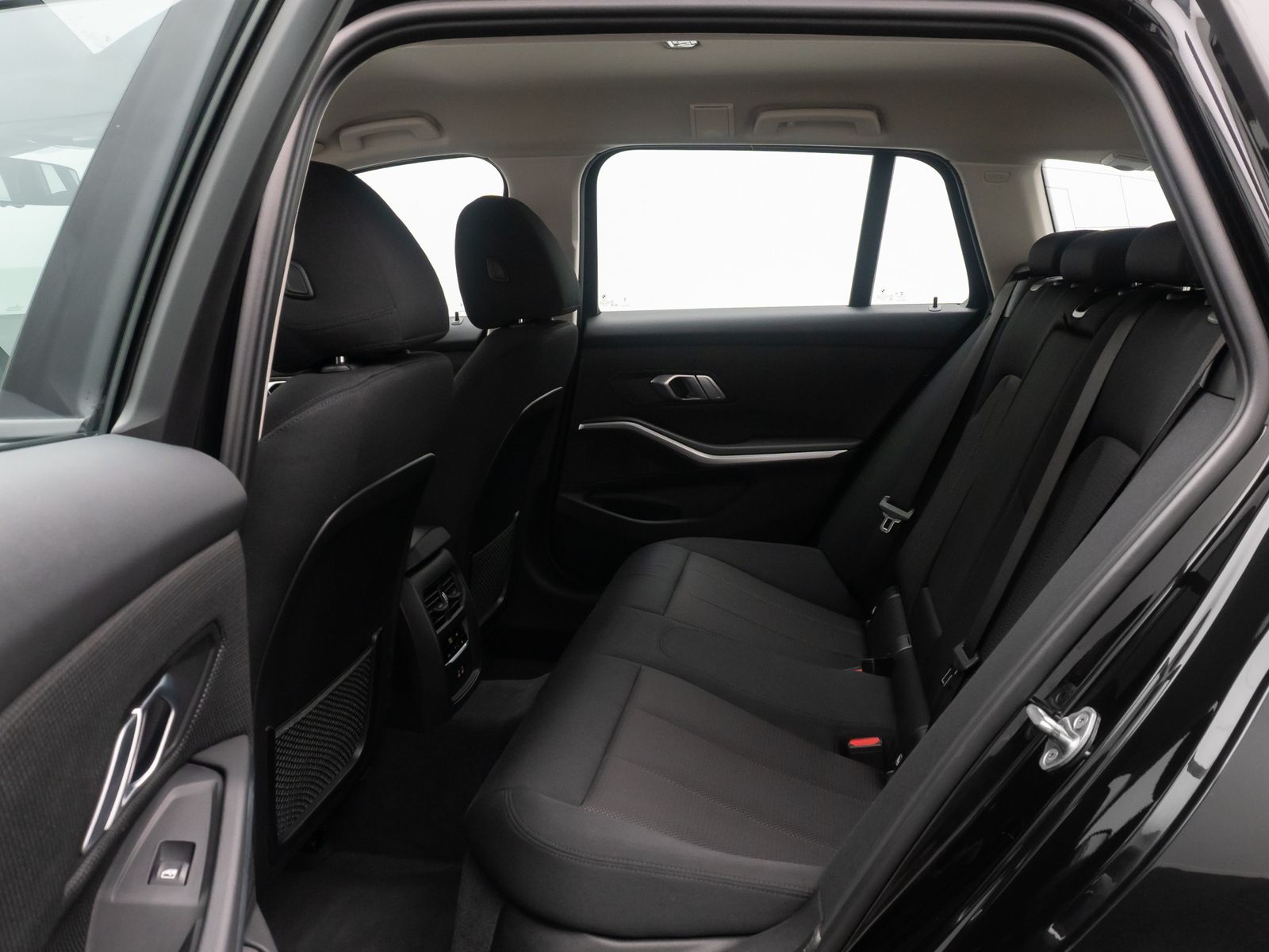 Fahrzeugabbildung BMW 320d DAB CockPitPro Lordos Stop&Go PDC Alarm
