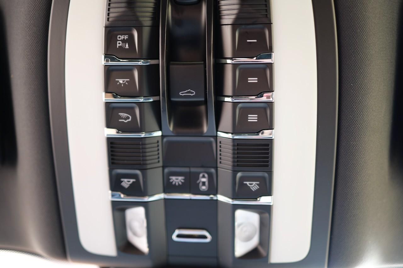 Porsche Macan Sportabgasanlage inkl. Sportendrohren schw foto 25