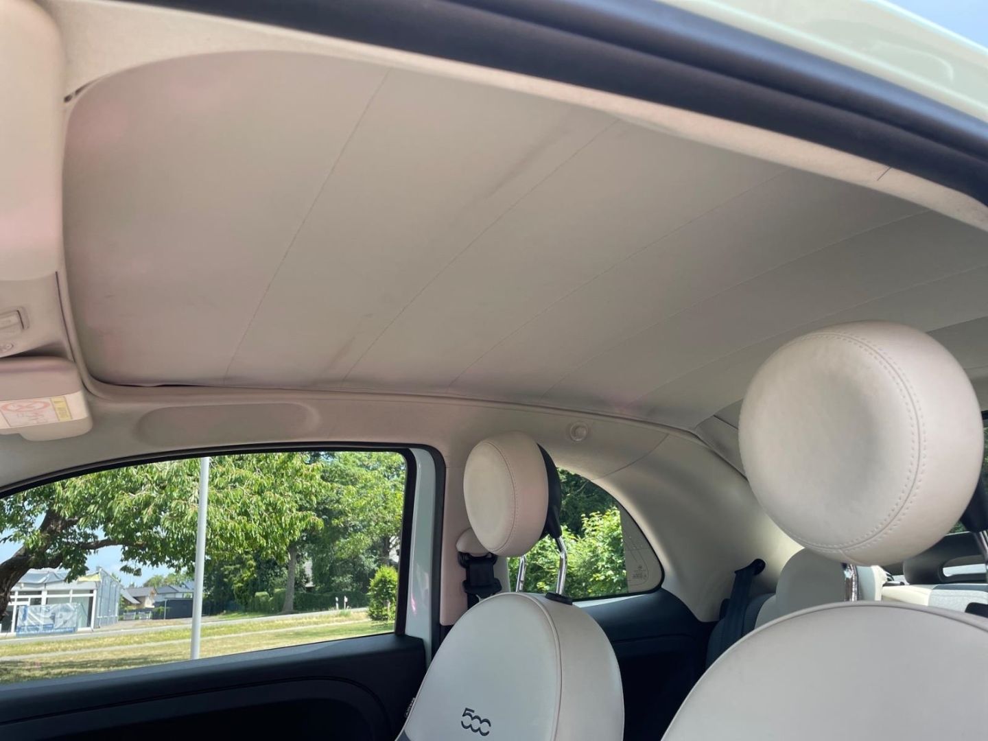 Fahrzeugabbildung Fiat 500 1.2 Lounge S&S Cabrio Klima Tempomat Parksen