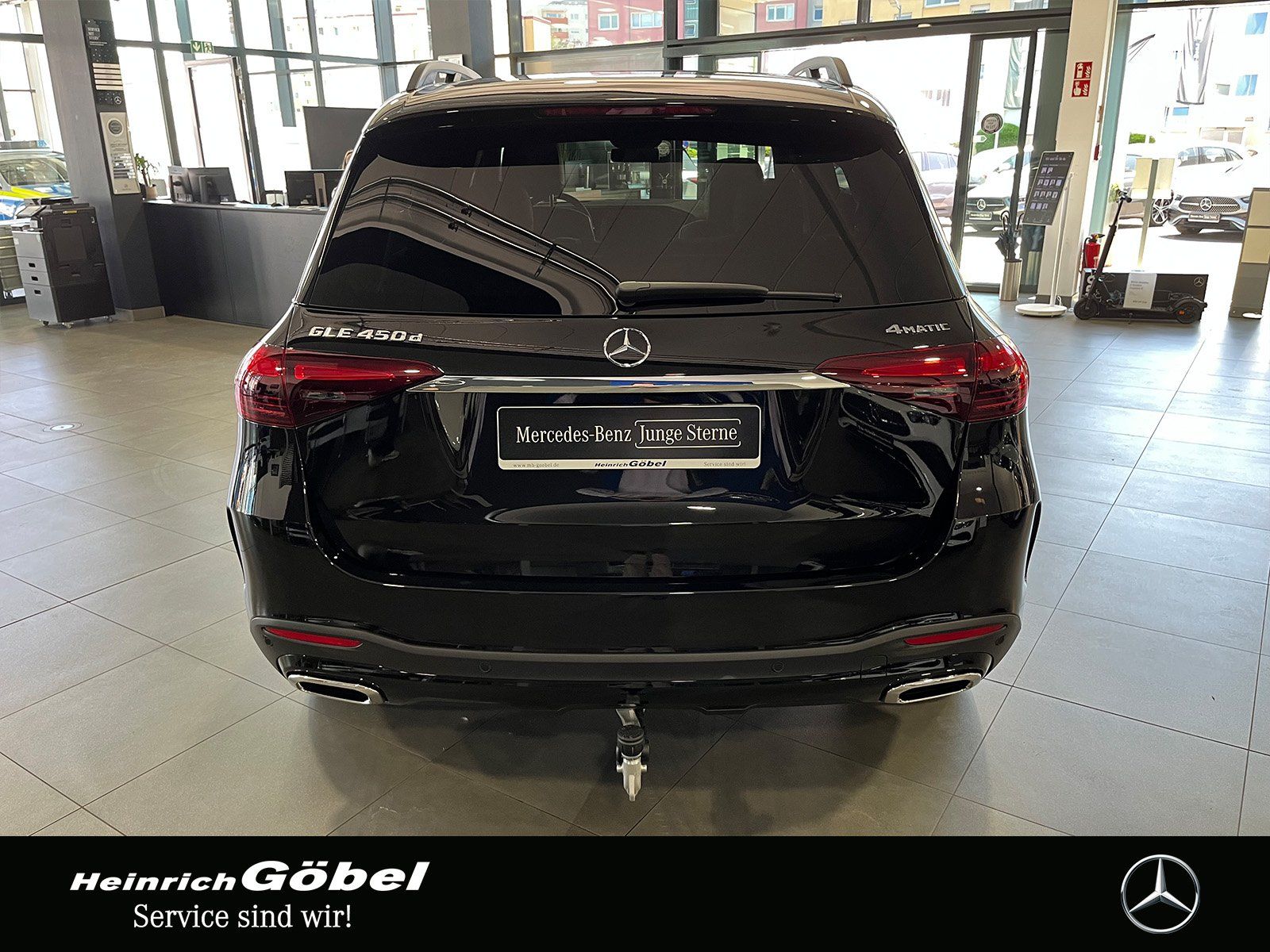 Fahrzeugabbildung Mercedes-Benz GLE 450 d 4M AMG+PANO+HUD+AHK+STANDHZ.+FAHRASSIS