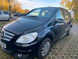 Mercedes-Benz Mersedes Binz B160 - Mercedes-Benz: Mersedes