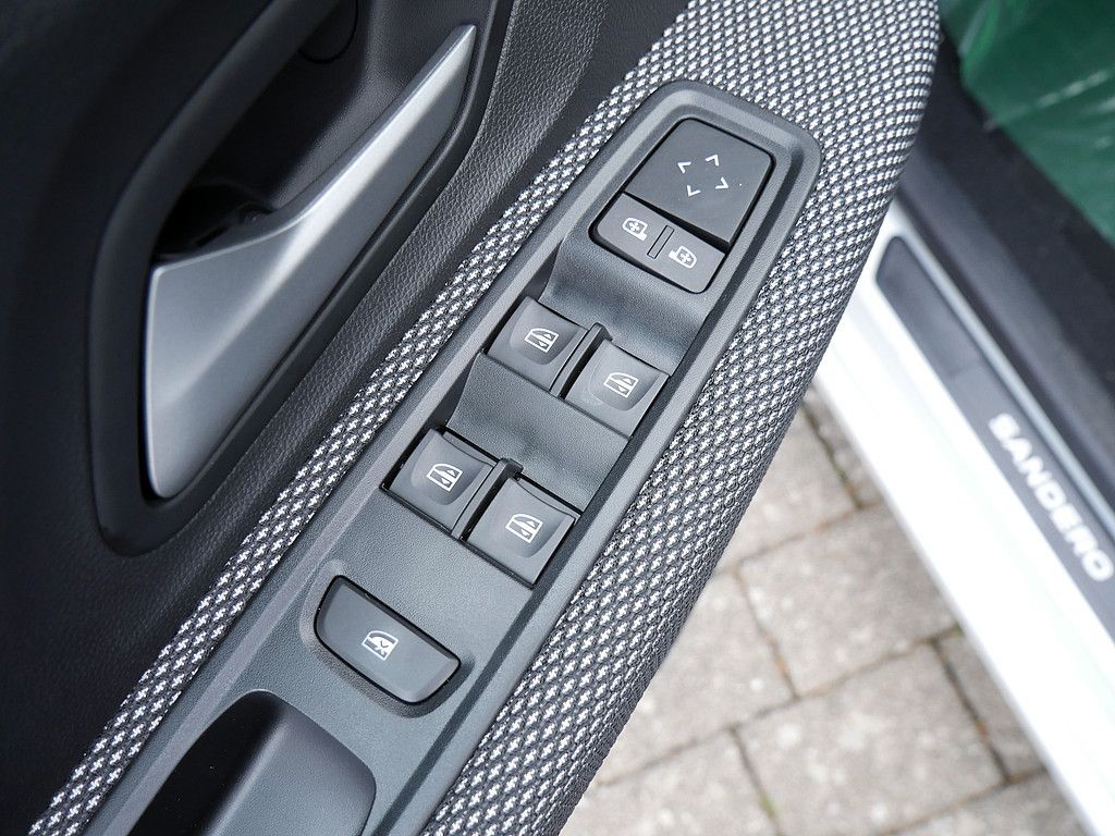 Fahrzeugabbildung Dacia Sandero Journey TCe 90