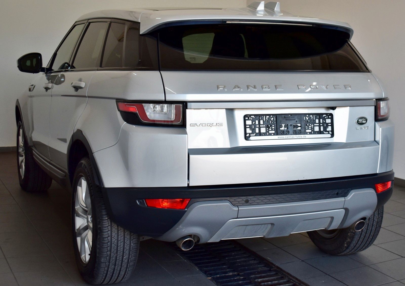 Fahrzeugabbildung Land Rover Range Rover Evoque SE AWD Automatik,Leder,Navi