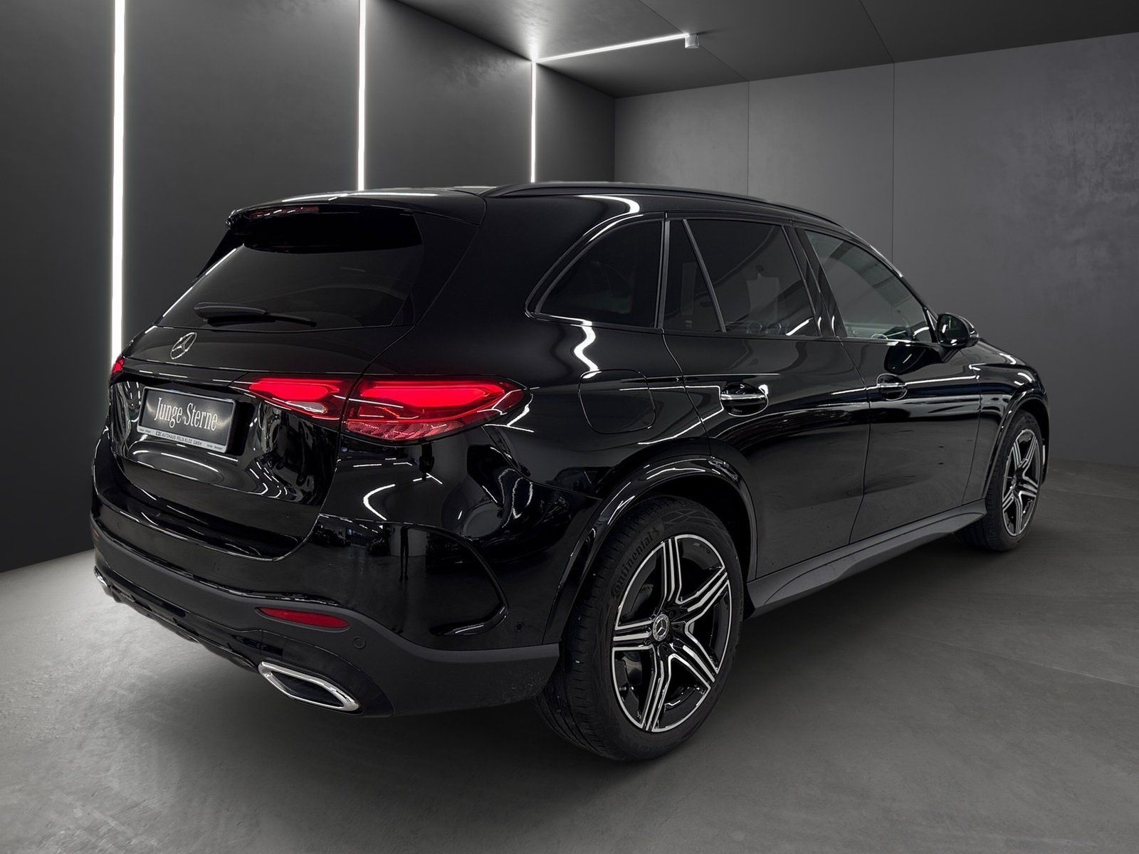 Fahrzeugabbildung Mercedes-Benz GLC 450 d 4M Edition AMG*Pano*Distro*Towink*AHK*
