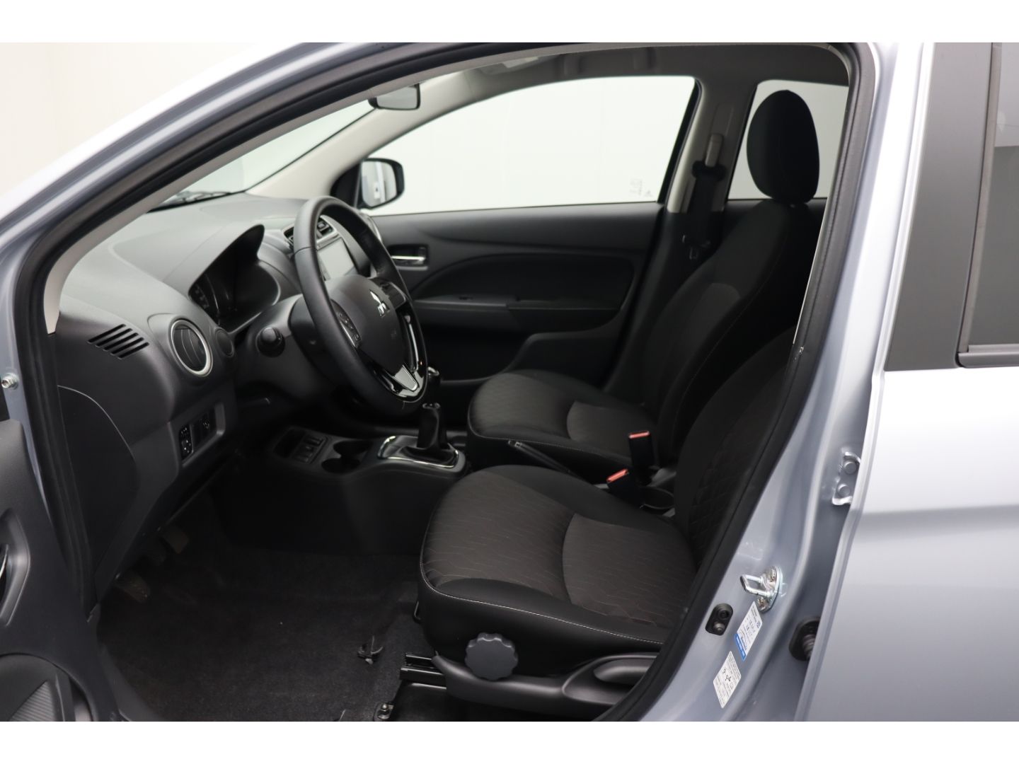 Fahrzeugabbildung Mitsubishi Space Star 1.2 Select+ AppleCP DAB Klimaanlage