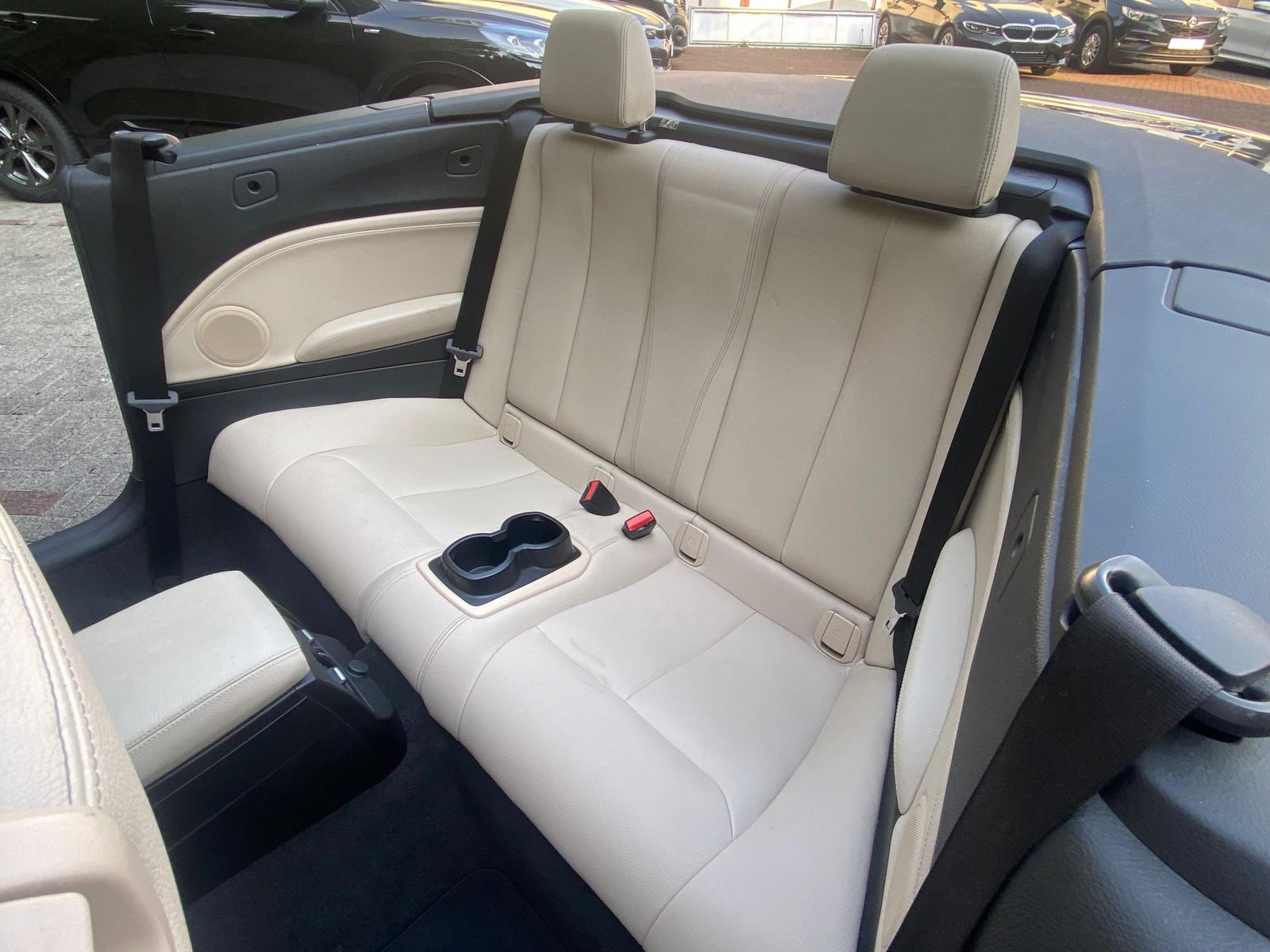 Fahrzeugabbildung BMW 220 d Cabrio M Sport/M Paket XEN+PROF+LEDER+SHZ+