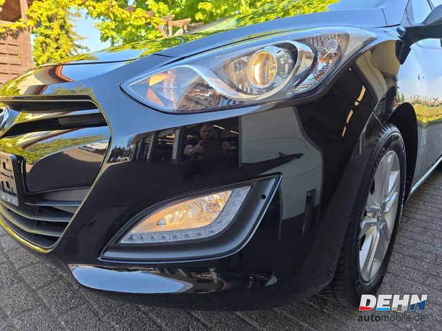 Hyundai i30cw 1.4 FIFA World Cup Edition Silver Navi PDC