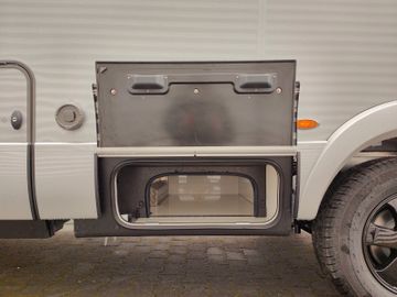 Fahrzeugabbildung HYMER / ERIBA / HYMERCAR B-KLASSE MODERN COMFORT BMC-I 680 PREMIUM