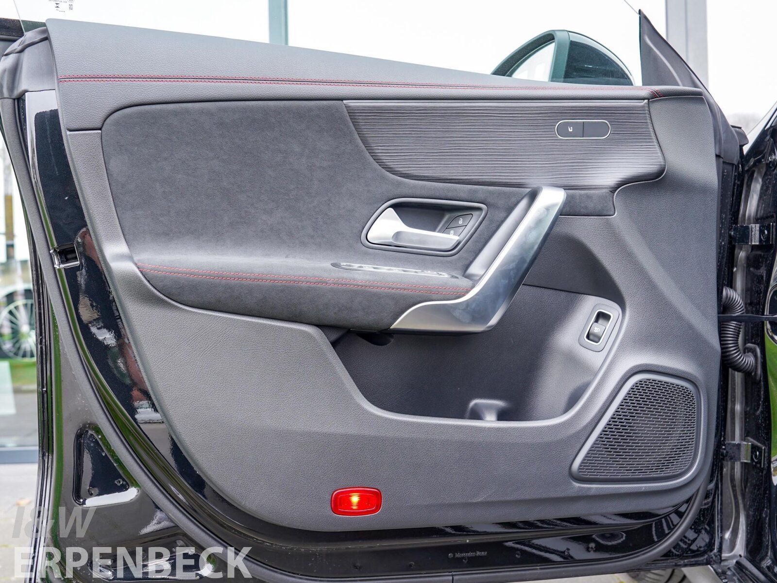 Fahrzeugabbildung Mercedes-Benz CLA 200 AMG Kamera Keyless LED Night Totwinkell