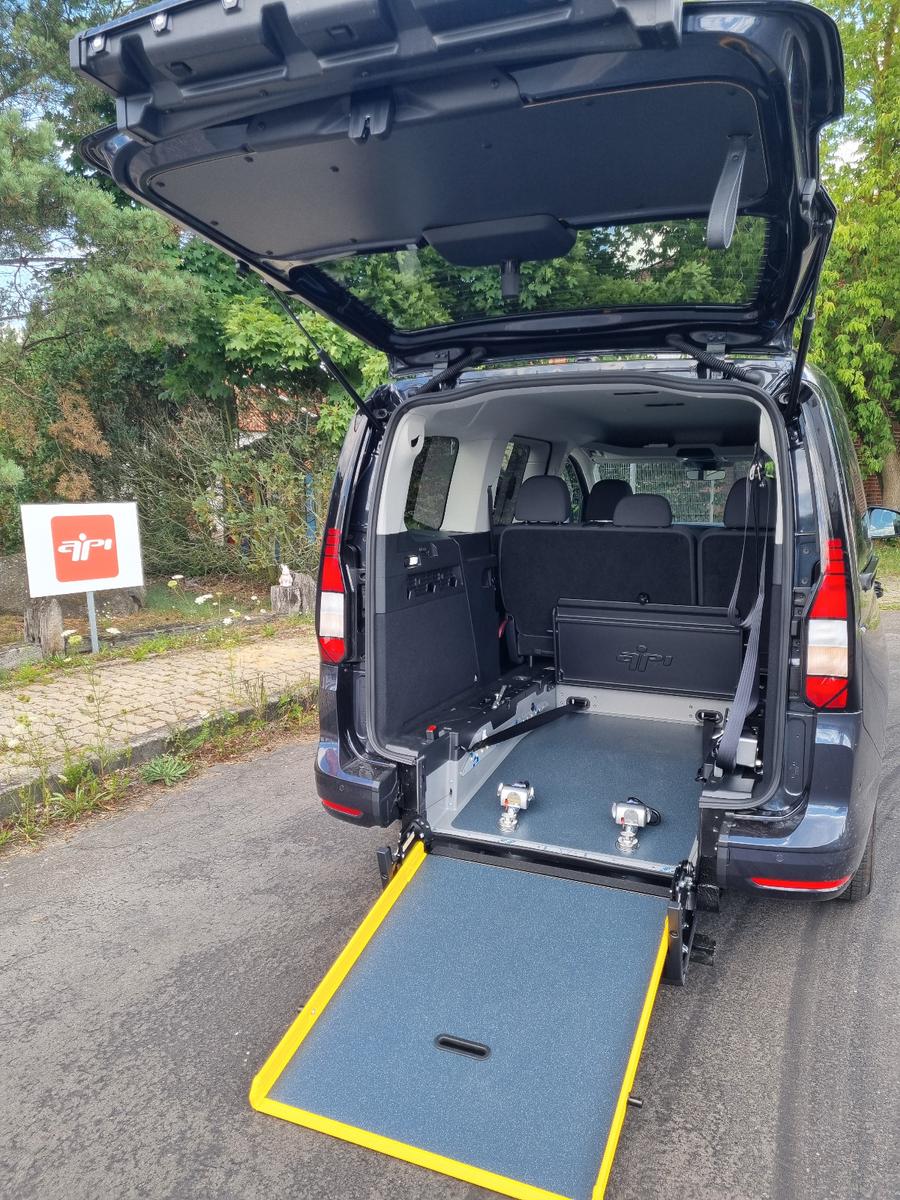 Volkswagen Caddy Maxi L-Umbau Rollstuhlgerecht