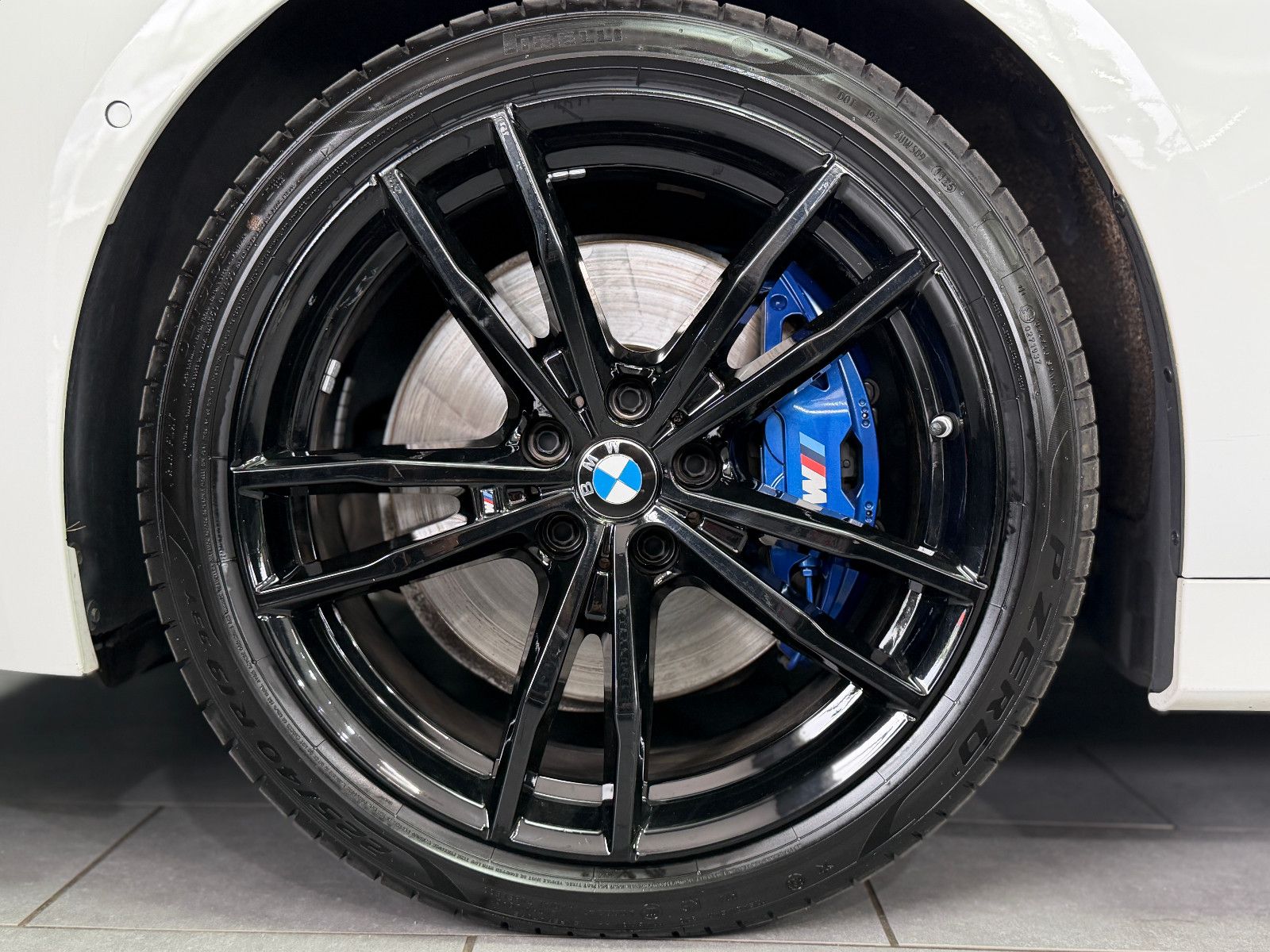 Fahrzeugabbildung BMW M340i xDrive Touring LCI |H/K|360°|PANO|HuD