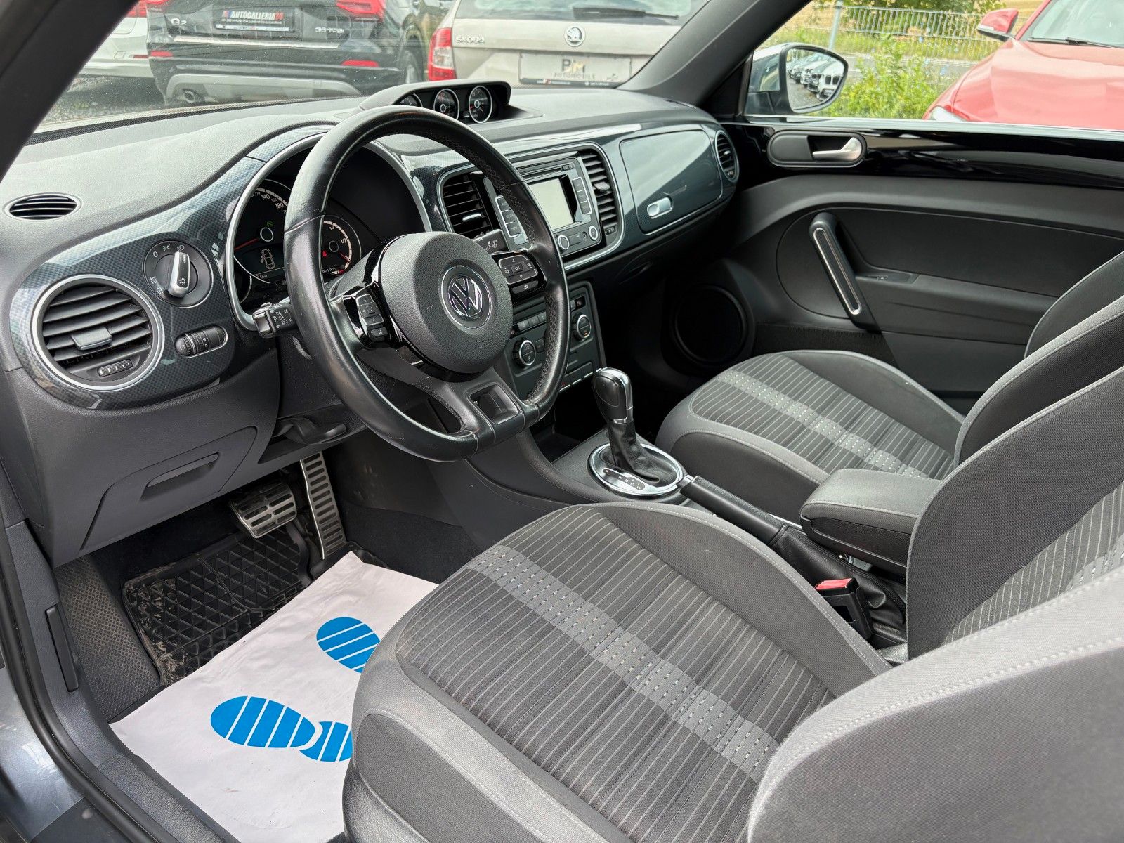 Fahrzeugabbildung Volkswagen Beetle 2.0 TSI DSG SPORT Navi Pano Xenon 147 kW