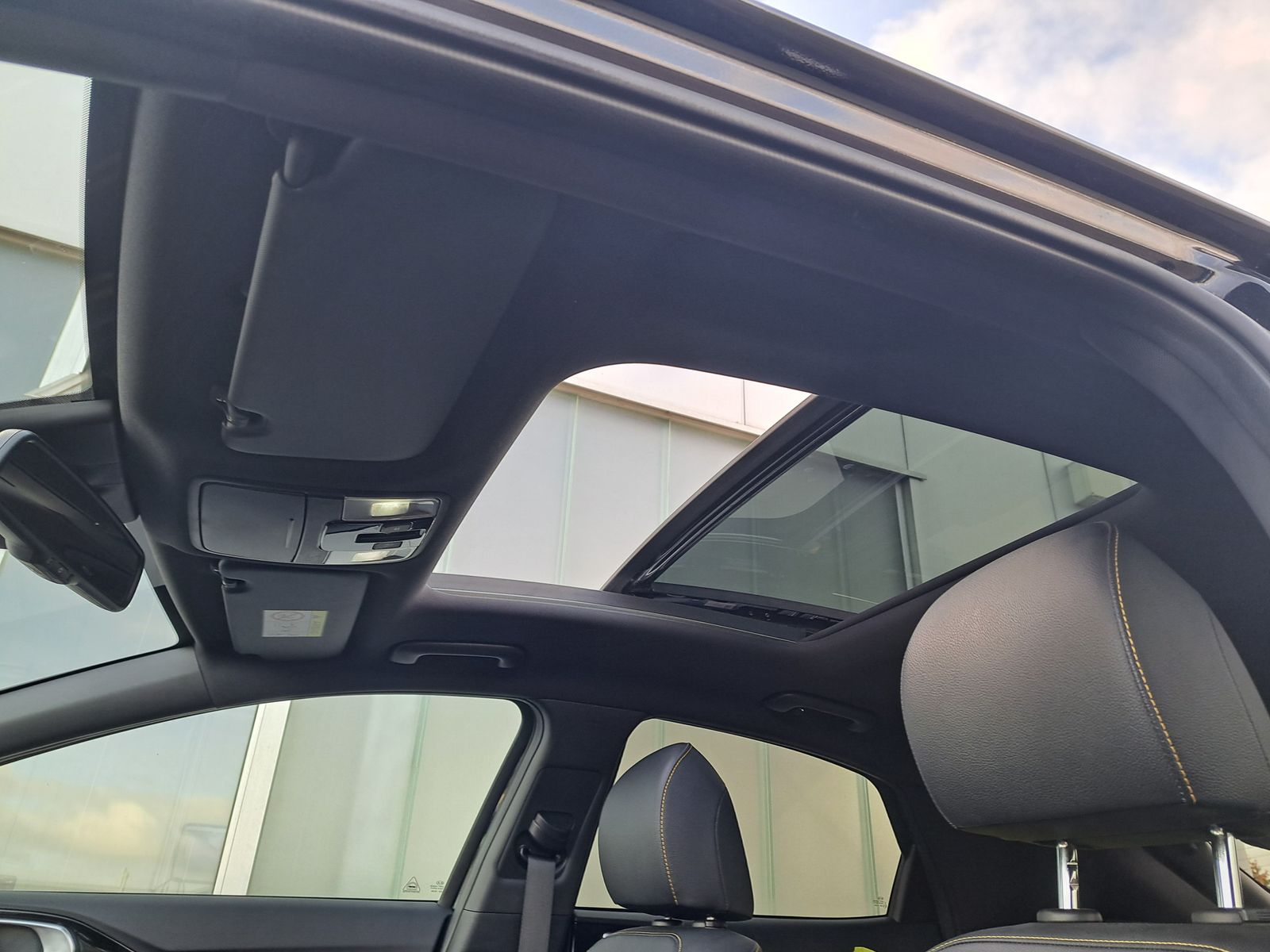 Fahrzeugabbildung Kia XCeed Xdition AUTOMATIK LED PANO KAMERA NAVI JBL