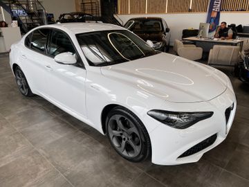 Alfa Romeo Giulia 2,2 JTDM Executive *BI-XENON*ACC*AHK*LED*