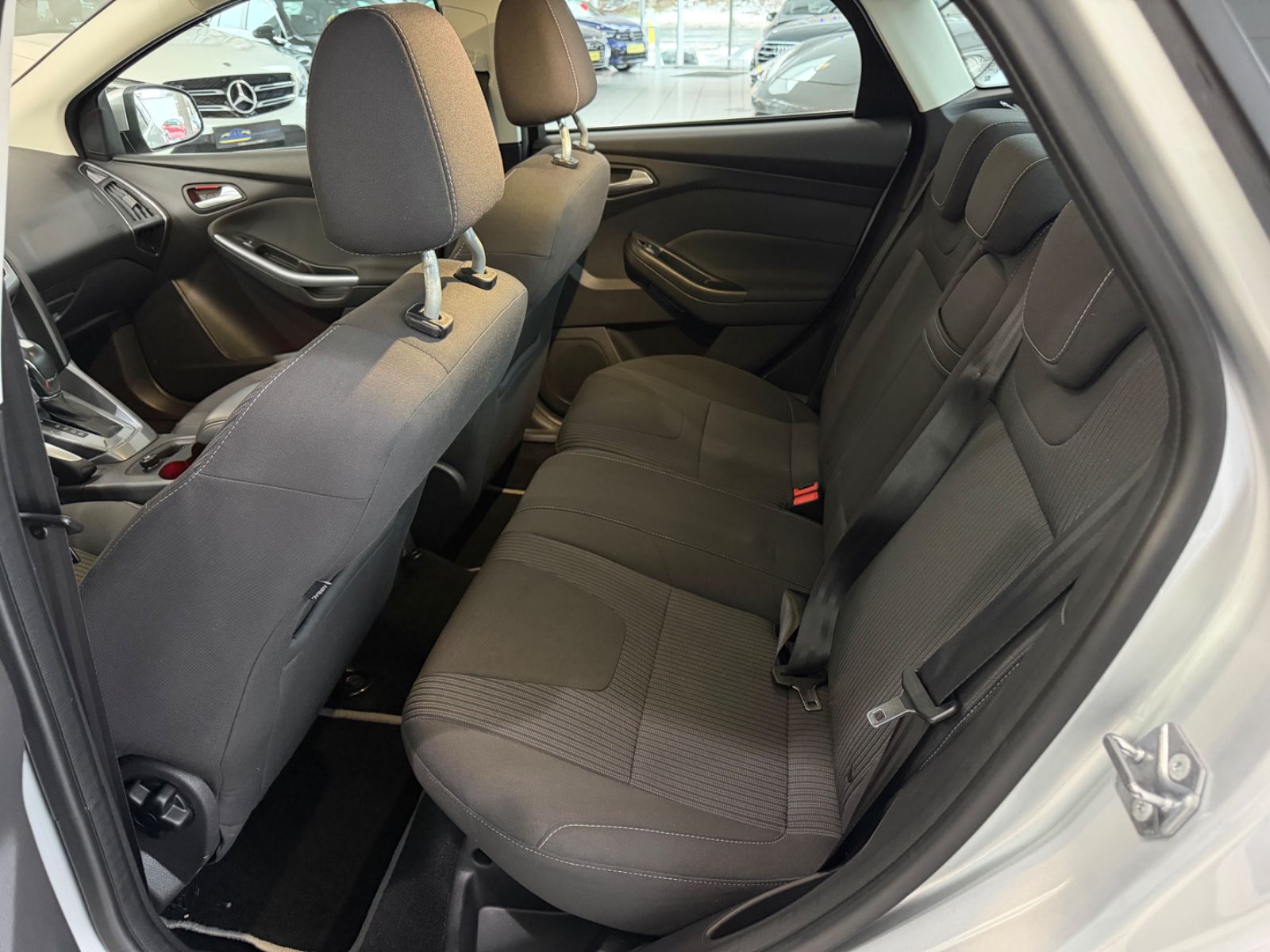 Fahrzeugabbildung Ford Focus Lim. Titanium