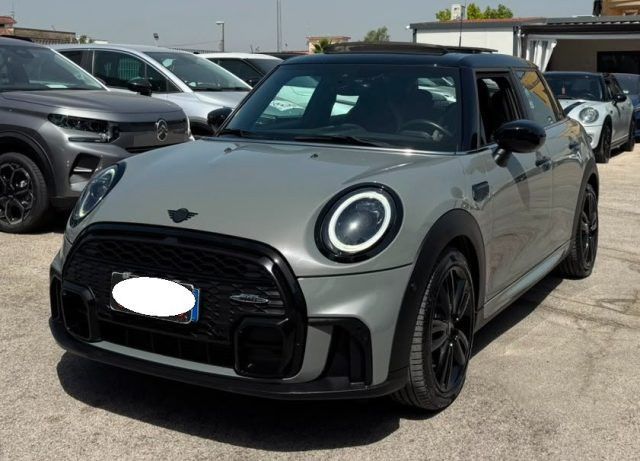 MINI Cooper 1.5 Cooper JCW 5 porte imagem 2