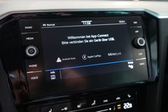 VW Passat Variant 2.0 TDI R-Line | Matrix | AHK VW Passat Variant 2.0 TDI R-Line | Matrix | AHK