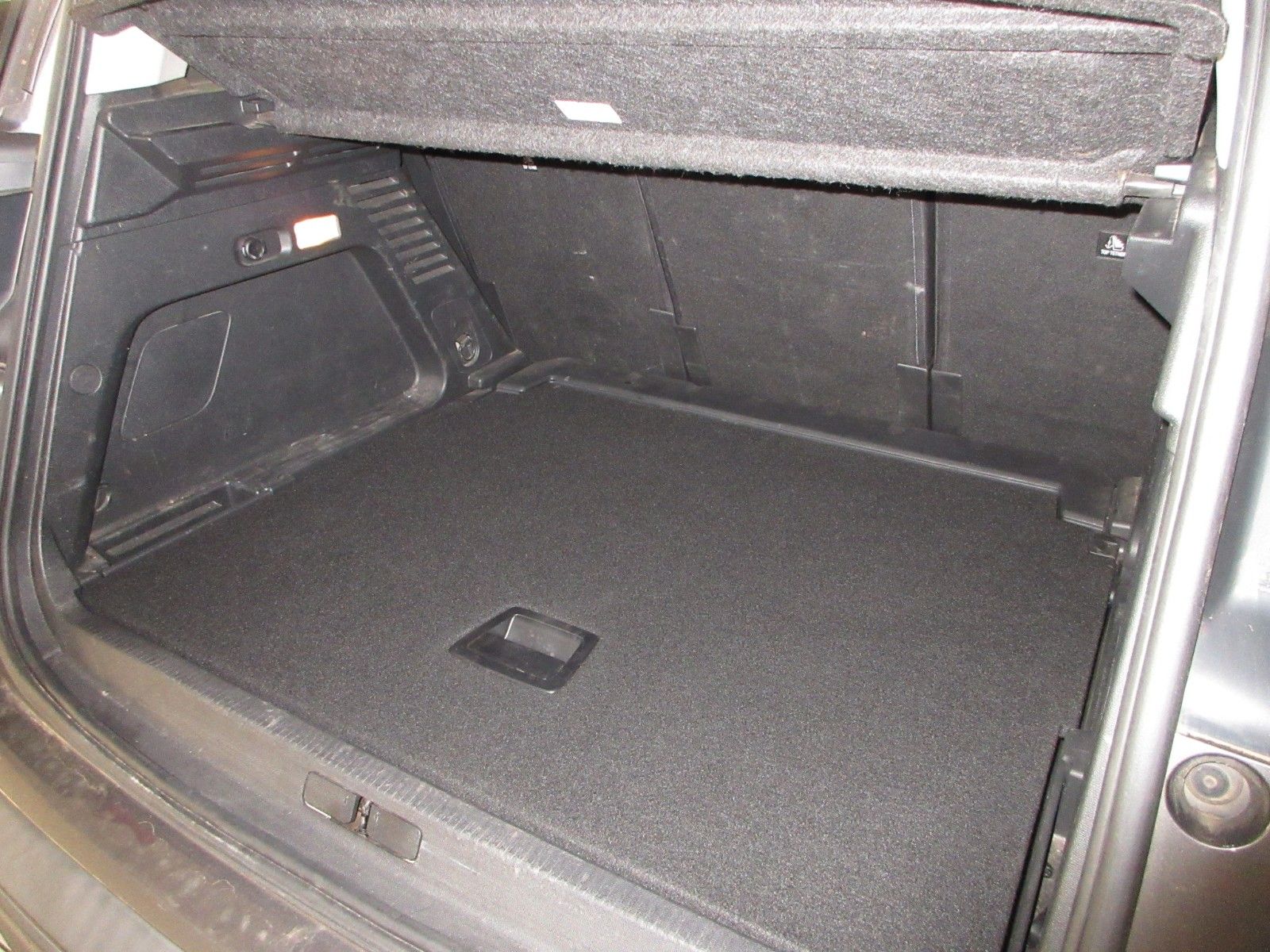 Fahrzeugabbildung Citroën C5 Aircross 1.2T LED/NAVI/SHZ/LEDER/R´CAM