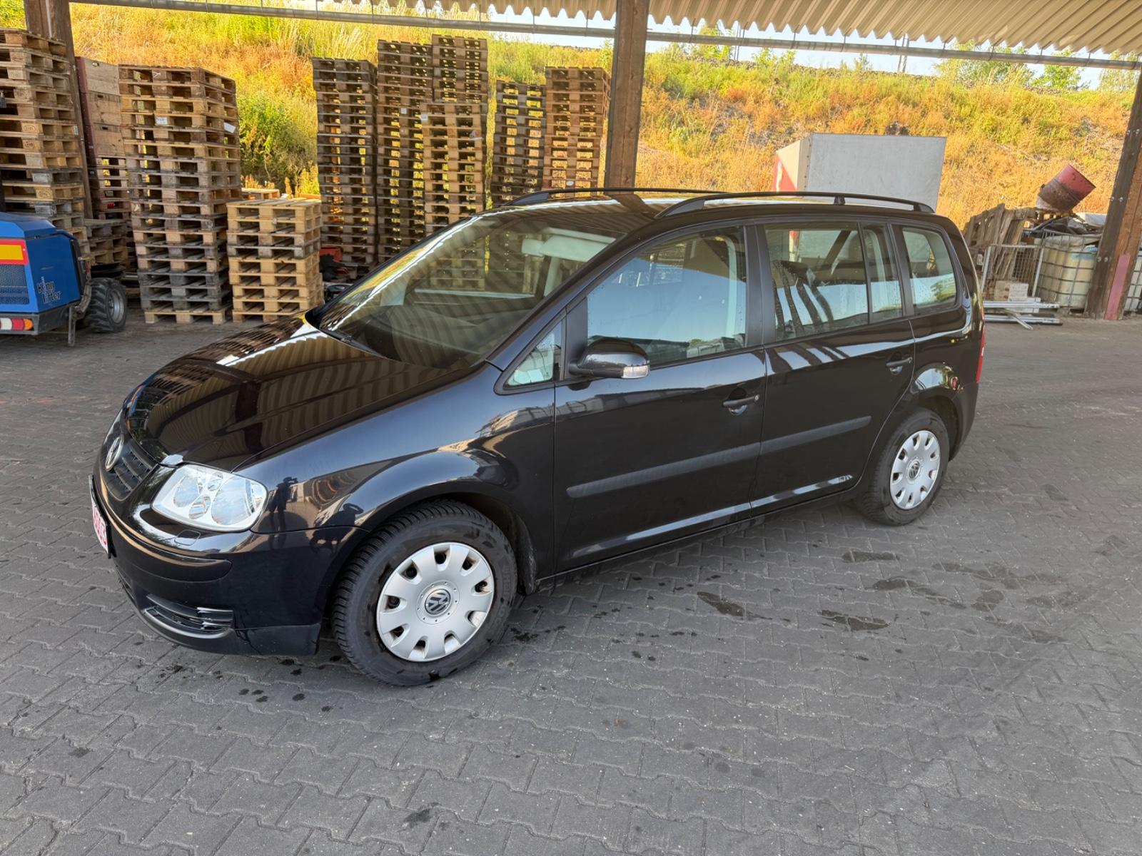 Volkswagen Touran 1.6 Trendline/Tüv Neu/SHZ
