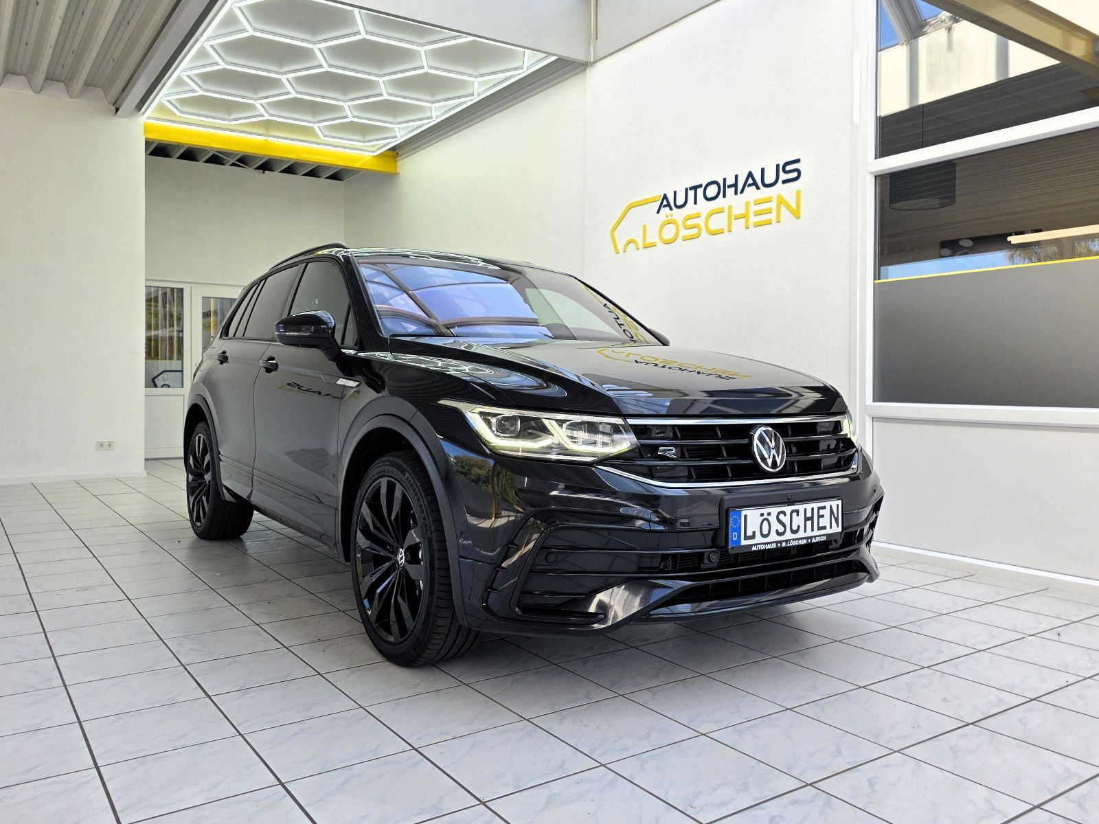 Volkswagen Tiguan R-Line 4Motion Black Style Pano LEDMatrix