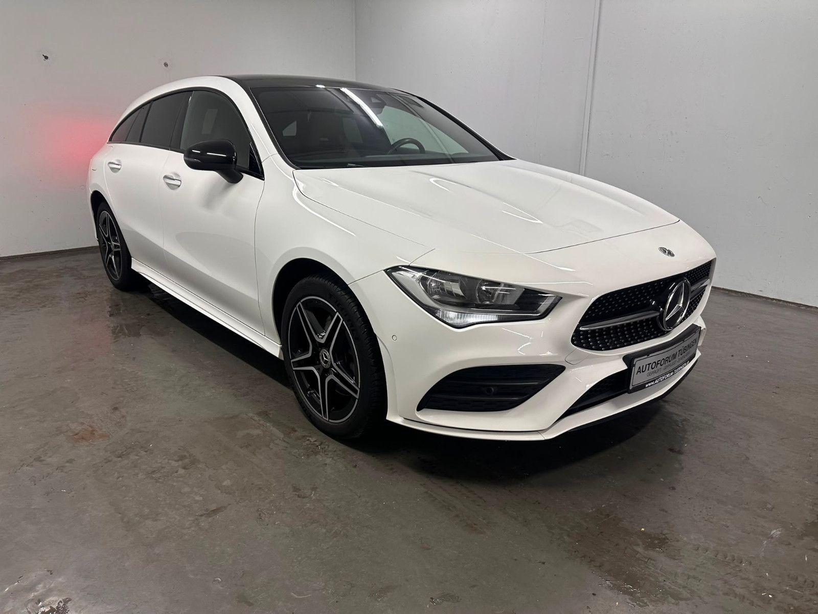 Fahrzeugabbildung Mercedes-Benz CLA 250 e Shooting Brake *AMG-LINE*PANORAMA*AHK*