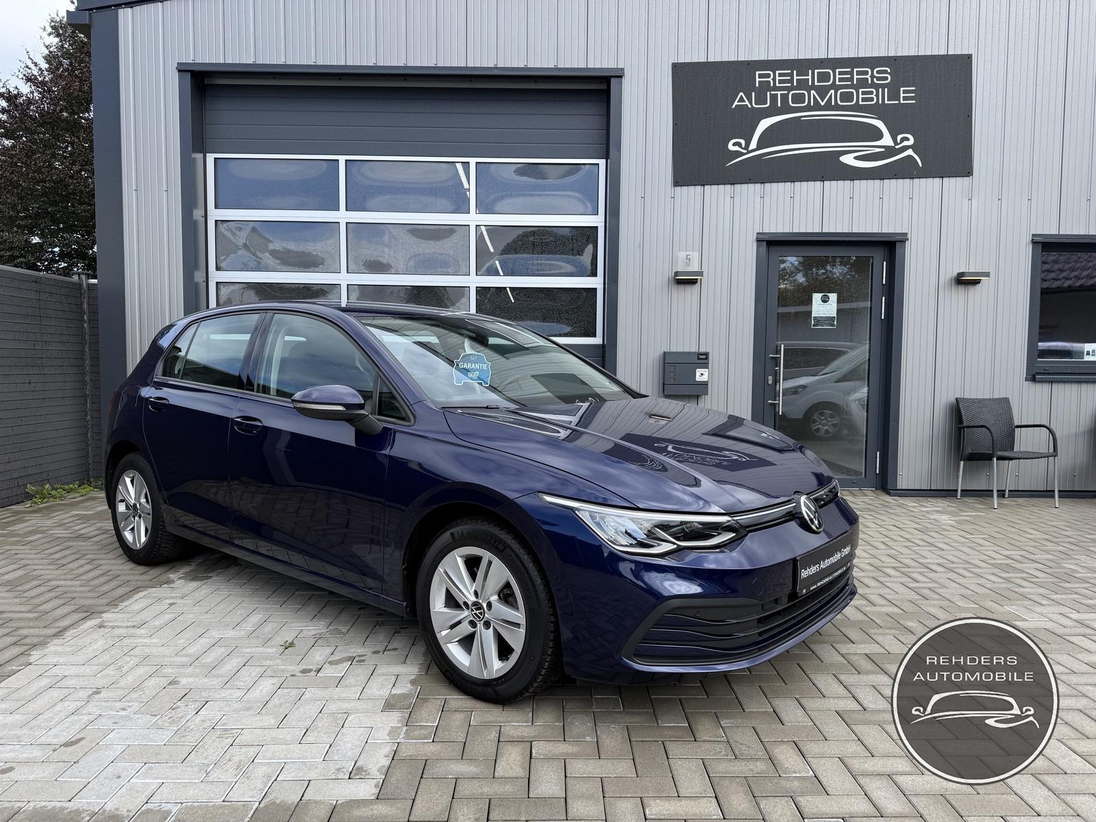 Volkswagen Golf VIII Life Tempo Kamera SHZ LED AppleCar