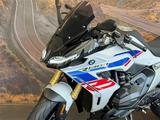 BMW R 1300 RS Performance + 2 Pakete - BMW R 1300 RS