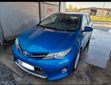 Toyota Auris Executive 2,0-l-D-4D Leder, Panorama, Navi - Toyota Auris mit Diesel-Antrieb: 2.0