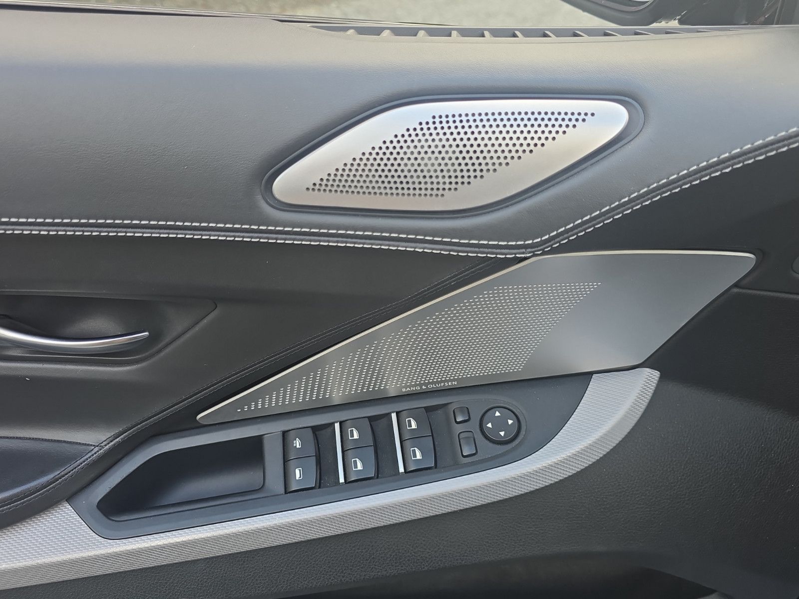 Fahrzeugabbildung BMW 650i Cabrio M-PAKETT,B&O,360,SOFT CLOSE,MASSAGE